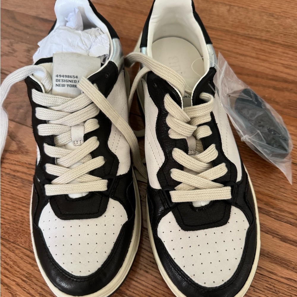 Steve Madden Black and White Men's Sneakers